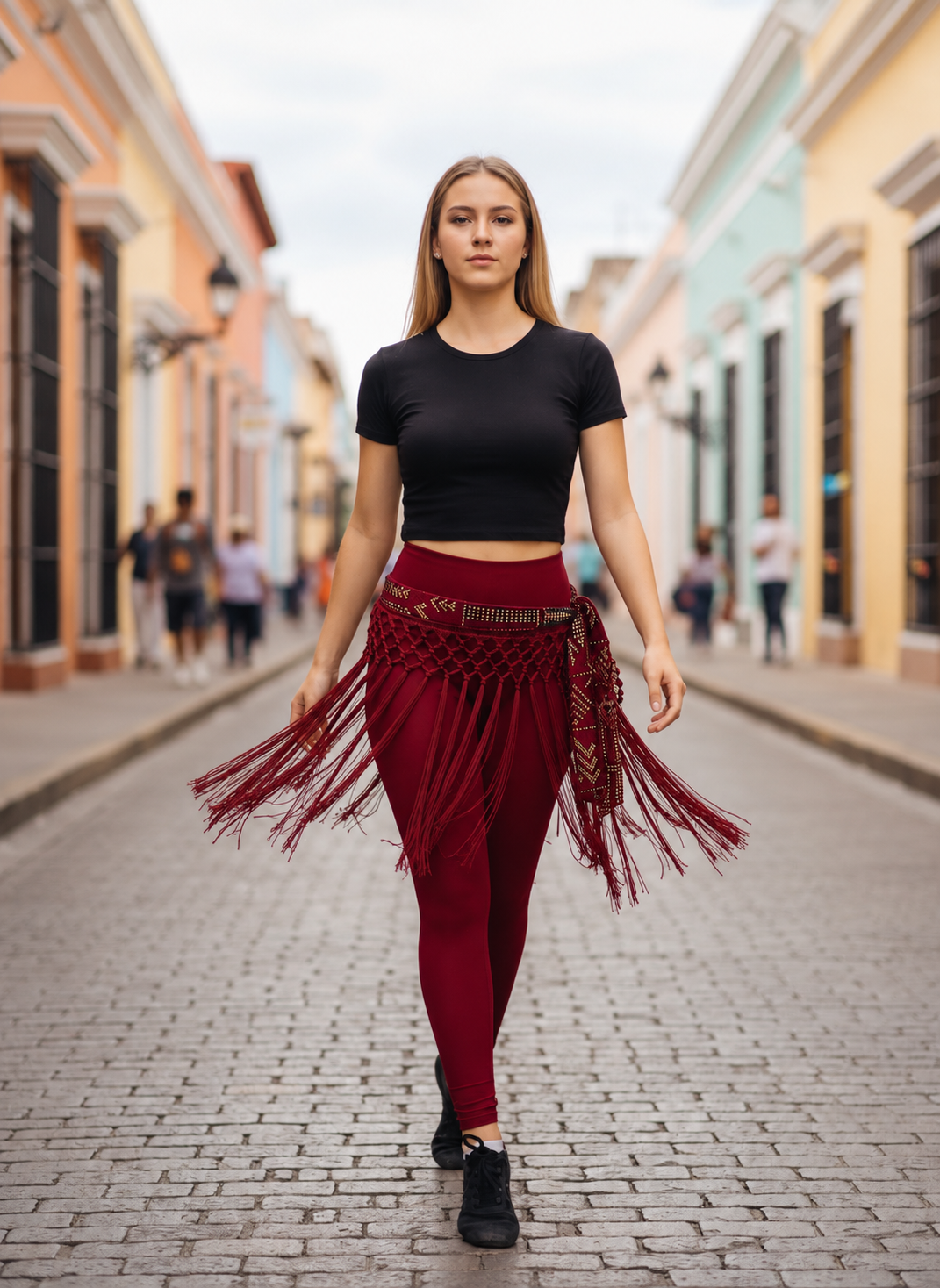 Handmade high-waisted scarf, dance-style high-waisted towel, equipped with 50-centimeter tassels and four rows of knots. The finished length is 38 centimeters. When rotated, it presents a rich and fashionable tassel effect.