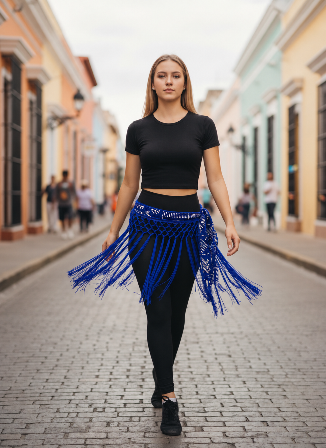 Handmade high-waisted scarf, dance-style high-waisted towel, equipped with 50-centimeter tassels and four rows of knots. The finished length is 38 centimeters. When rotated, it presents a rich and fashionable tassel effect.