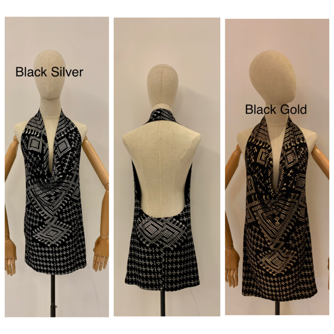 Dress with bare back Faux Assuit foil print